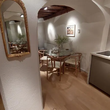 Bartolomeo Apartment *